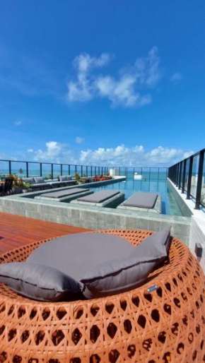 Lindo flat espaçoso e com vista mar - 50m da praia